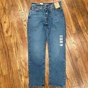 27x28 Levi Jeans